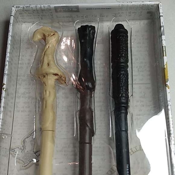 Harry Potter Wand Pens - Picture 3 of 5